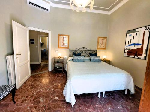 Two-Bedroom Apartment with Garden View image 8