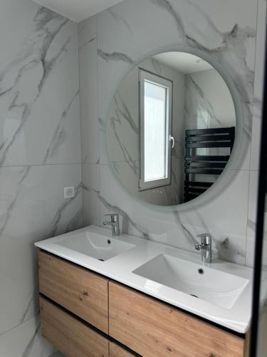 Bathroom, Superbe villa familiale jardin in Ovalie