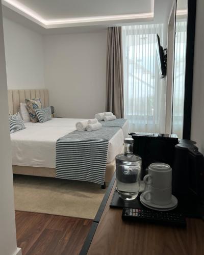 2 twin beds