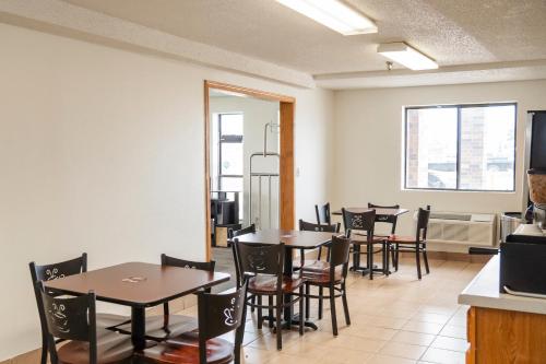 อาหารและเครื่องดื่ม, New Victorian Inn & Suites-York in ยอร์ค (NE)