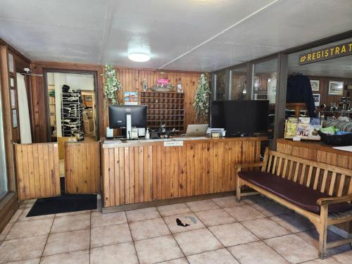 Montauk Lodge - image 14