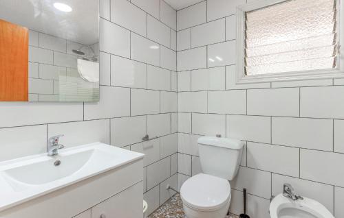 3 Bedroom Nice Apartment In Santa Pola - image 4