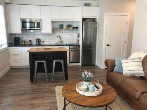 Létesítmények, Executive 1 Bedroom Lakeview Retreat in Shawnigan Lake (BC)