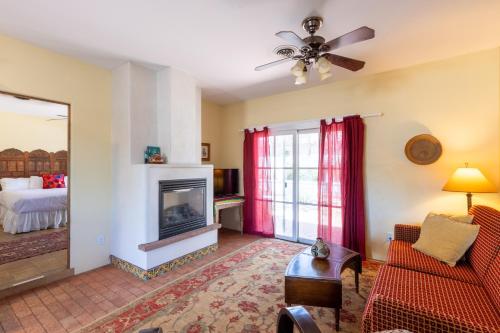 卡薩布蘭卡民宿 (CASA BLANCA BED AND BREAKFAST) in 法明頓市中心