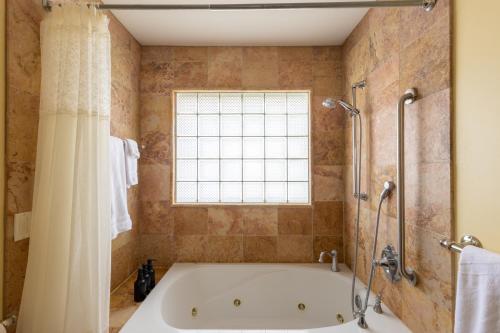 卡薩布蘭卡民宿 (CASA BLANCA BED AND BREAKFAST) in 法明頓市中心