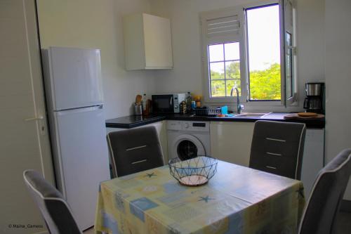 Dotări, Havre de détente, F2 et studio en bas de villa avec piscine (Havre de detente, F2 et studio en bas de villa avec piscine) in Le Diamant