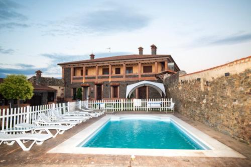 Dārzs, Villas de Miranda in Miranda de Azán