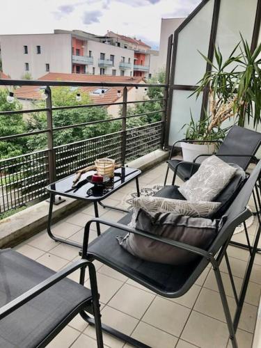 Un balcon à Monplaisir- 4 lits -garage - 47m2