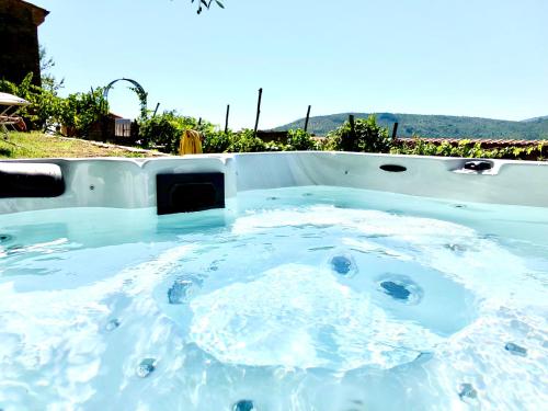 Pezsgőfürdő, Bio Agriturismo Alba Etrusca di Cortona - Organic Farmhouse- Appartamento Lavanda-Appartamento Rosma in Adatti