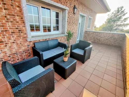 陽台/露台, Preciosa villa para grupos grandes con piscina y BBQ in 巴爾莫哈多