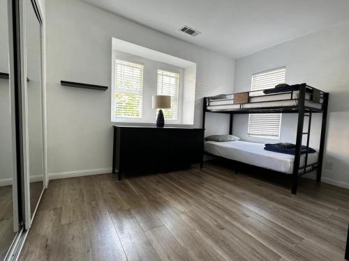 Bed in 4-Bed Mixed Dormitory Room