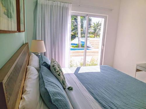 Peace Pool & Comfort at Hard Rock Peace Pool & Comfort at Hard Rock