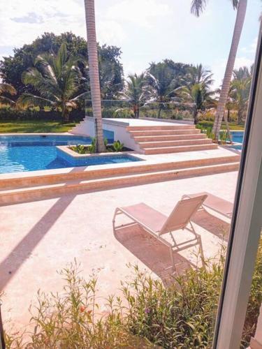 Peace Pool & Comfort at Hard Rock Peace Pool & Comfort at Hard Rock