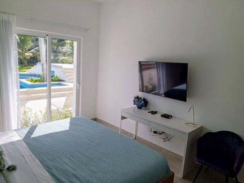 Peace Pool & Comfort at Hard Rock Peace Pool & Comfort at Hard Rock