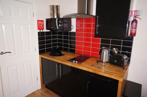 South Beach Apartments - image 4