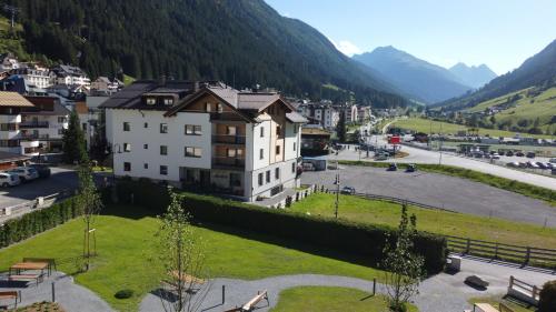 Hotel Garni Helvetia – Ischgl, MO