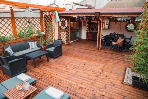 Three Dolphins Hotel with Rooftop terracе Three Dolphins Hotel with Rooftop terracе