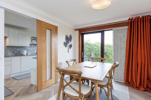 Зручності, 20 mins to Edinburgh 3 bedroom detached family house Wi-Fi Parking in Інверкейсінг