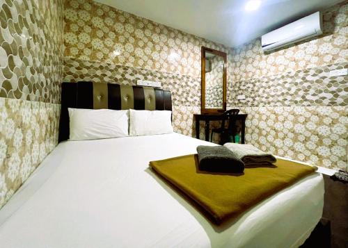 room detail thumbnail 0