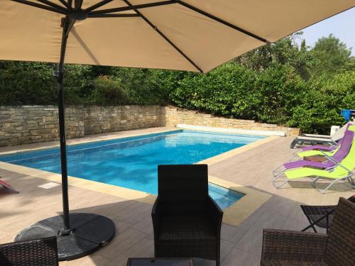 Superbe villa 4 ch climatisées avec piscine privée gîte à louer Roquetaillade