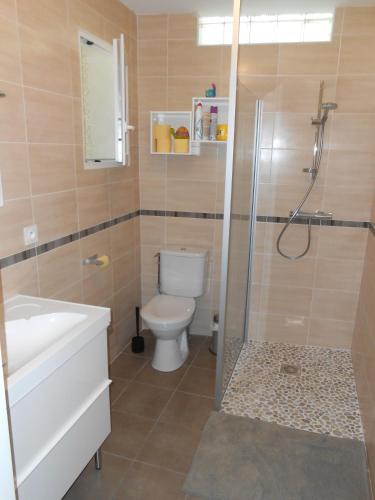 Superbe villa 4 ch climatisées avec piscine privée (Superbe villa 4 ch climatisees avec piscine privee) in Couiza
