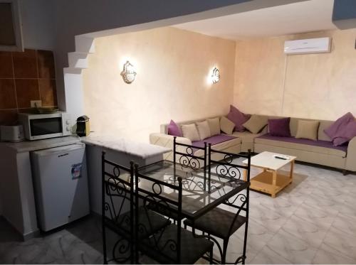 2 bedrooms, 4 beds