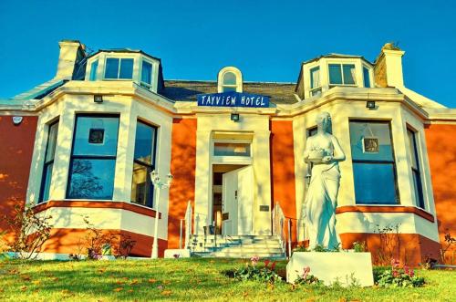 Tayview Hotel - image 10