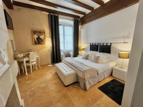 Boutique Hotel Le XII - Douze de Luynes in Luynes