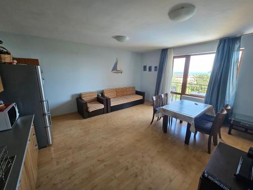 Riviera Sea VillageApartments Golden sands 4