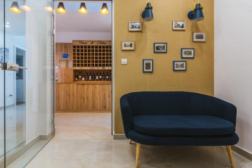 HIRUNDO- villa with saunas and hot tub in Чатеж Об Саві