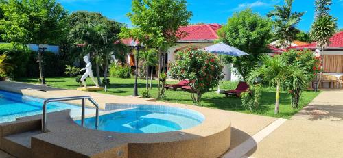 room detail thumbnail 2