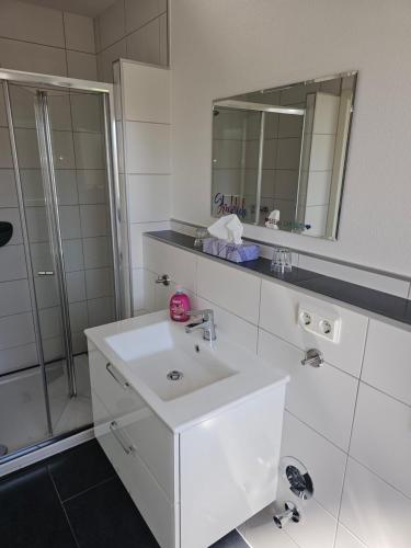Badeværelse, FeWo Louise in Kinderbeuern