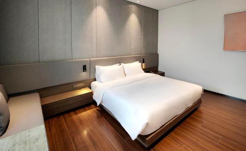 Elong Etang Hotel Guangzhou Baiyun Airport Renhe Railway Station