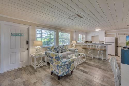 Coastal Dream Beach House in Clearwater Beach, USA