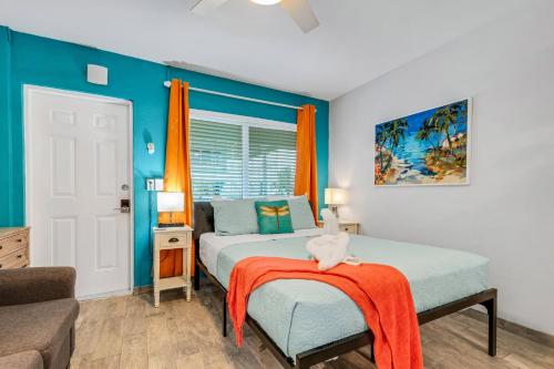 Tropic Terrace Suite #54 - Beachfront Resort in St Pete Beach, USA