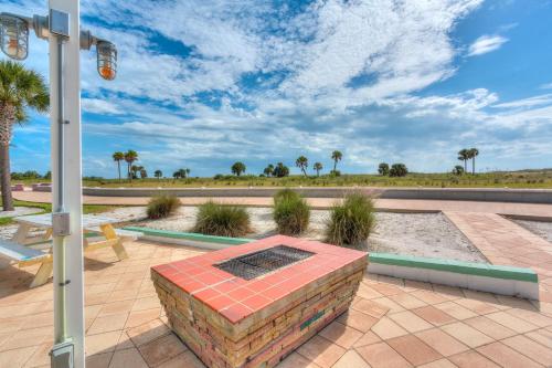 Tropic Terrace #55 - Beachfront Resort in St Pete Beach, USA