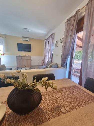 Apartmani Stefy-100 m FROM THE SEA