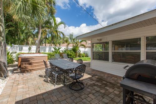 Coconut Breeze III - Monthly Beach Rental in Clearwater Beach, USA