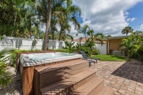 Coconut Breeze III - Monthly Beach Rental in Clearwater Beach, USA