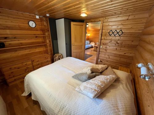 Logcabin, sauna, fireplace, view, kitchen, Ylläsjärvi (photo 7)