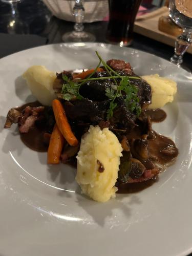 Hotel Restaurant du Bowling de Millau - image 5