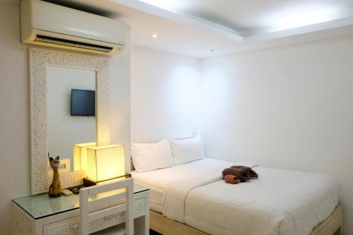 Baanpoon Apartment Room Type - Superior Queen Room