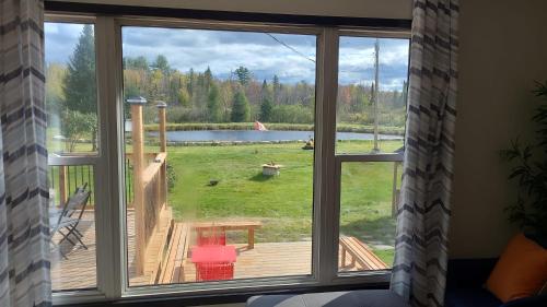 Létesítmények, Peaceful and Heavenly Private Water Front Cottage on 100 Acres of Scenic Beauty- Trent Lakes in Trent Lakes (ON)