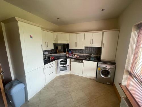 3 Bedroom House 03 In Famous Esker Hills Golf Resort in 塔拉莫爾