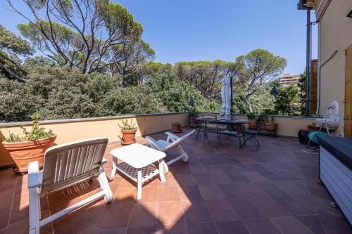 Villa Flora Apt 2 by PortofinoHomes