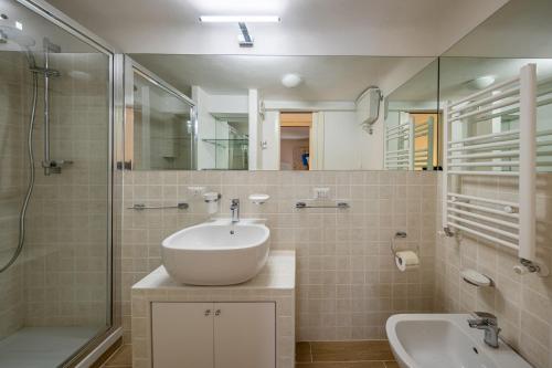 Villa Flora Apt 2 by PortofinoHomes