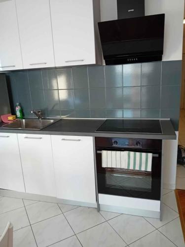 Apartment image 8