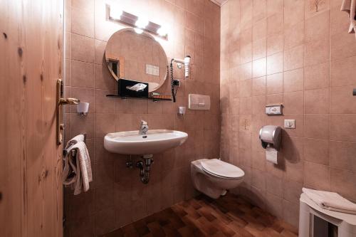 Hotel Goldene Rose - image 3