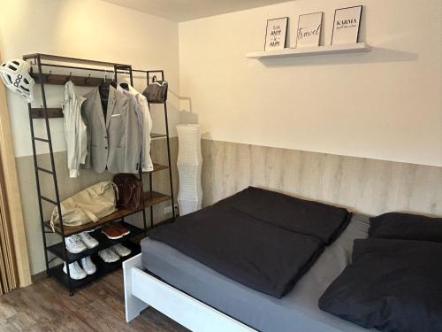 Charmantes Tiny Haus mit 2 Wohnungen Charmantes Tiny Haus mit 2 Wohnungen