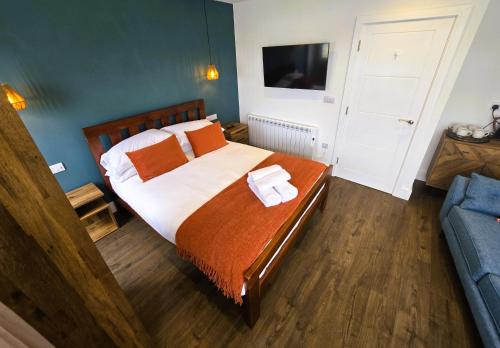 Premier 4 - Stunning Suite, beautiful sea views, St Ives (photo 9)